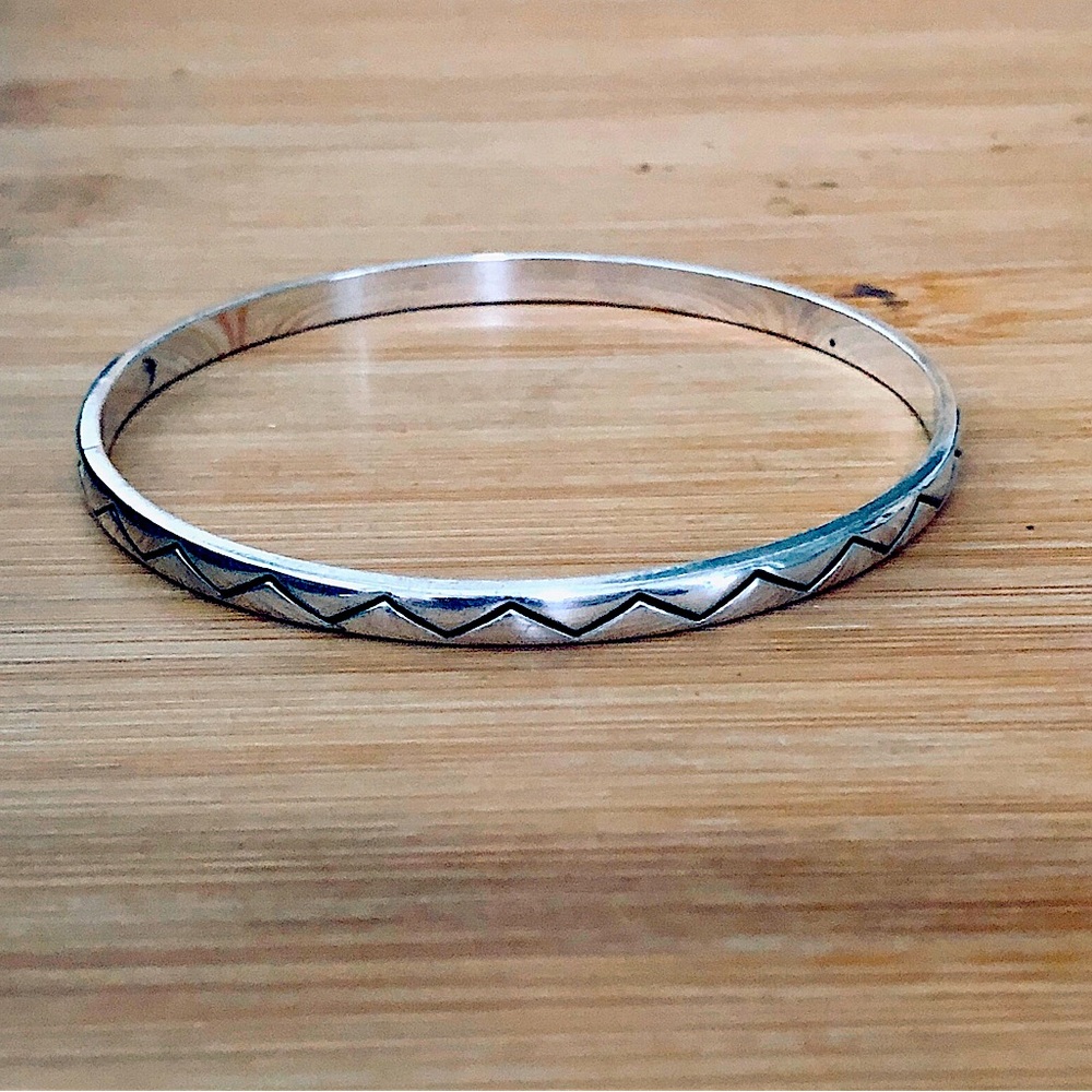 $84  Native American Southwest Estate Bangle  Sterling  Mark Illegible